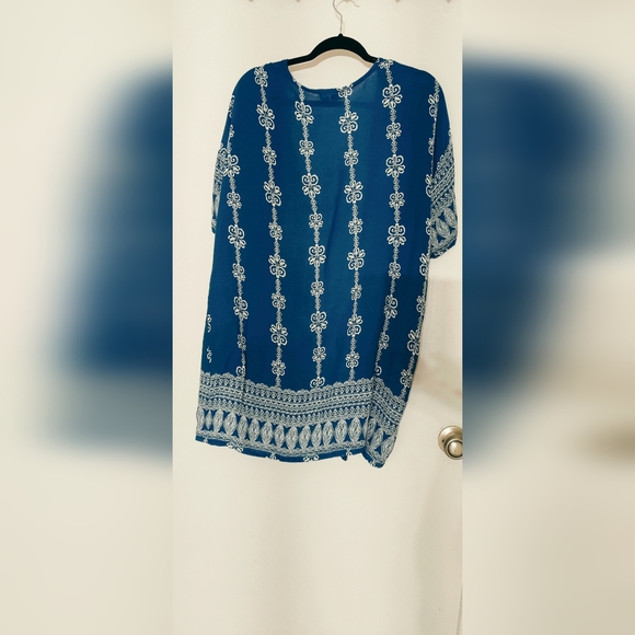 Cover up top - Picture 2 of 2